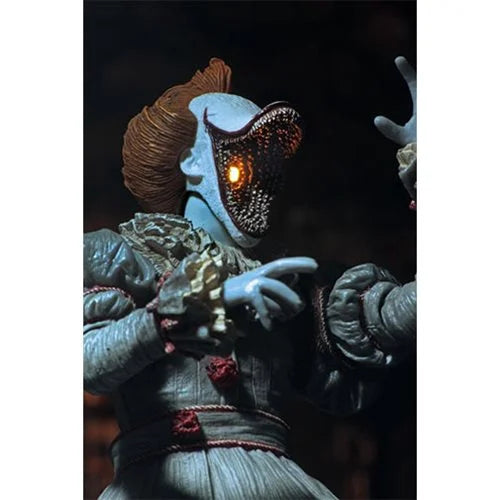 PENNYWISE DANCING CLOWN ULTIMATE NECA