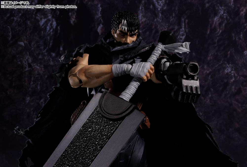 GUTS BERSERK (BERSERKER ARMOR) S.H. FIGUARTS
