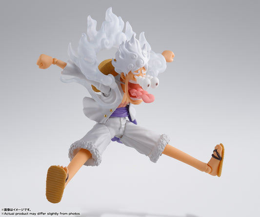 Figura Bandai - Monkey D Luffy Gear 5 Sh Figuart (One Piece) - Vista de perfil y caja
