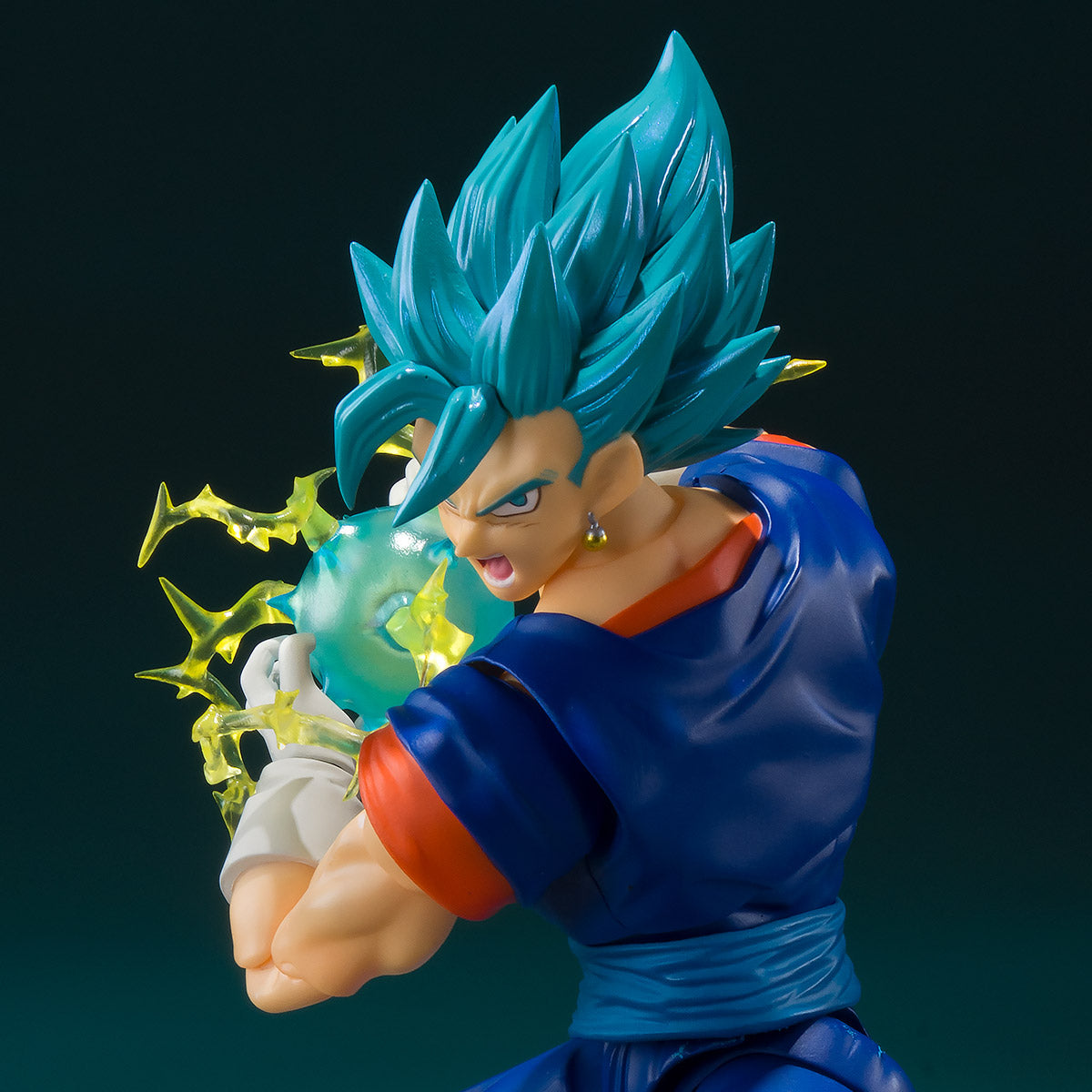 SUPER SAIYAN GOD SUPER SAIYAN VEGITO-SUPER- SH FIGUARTS