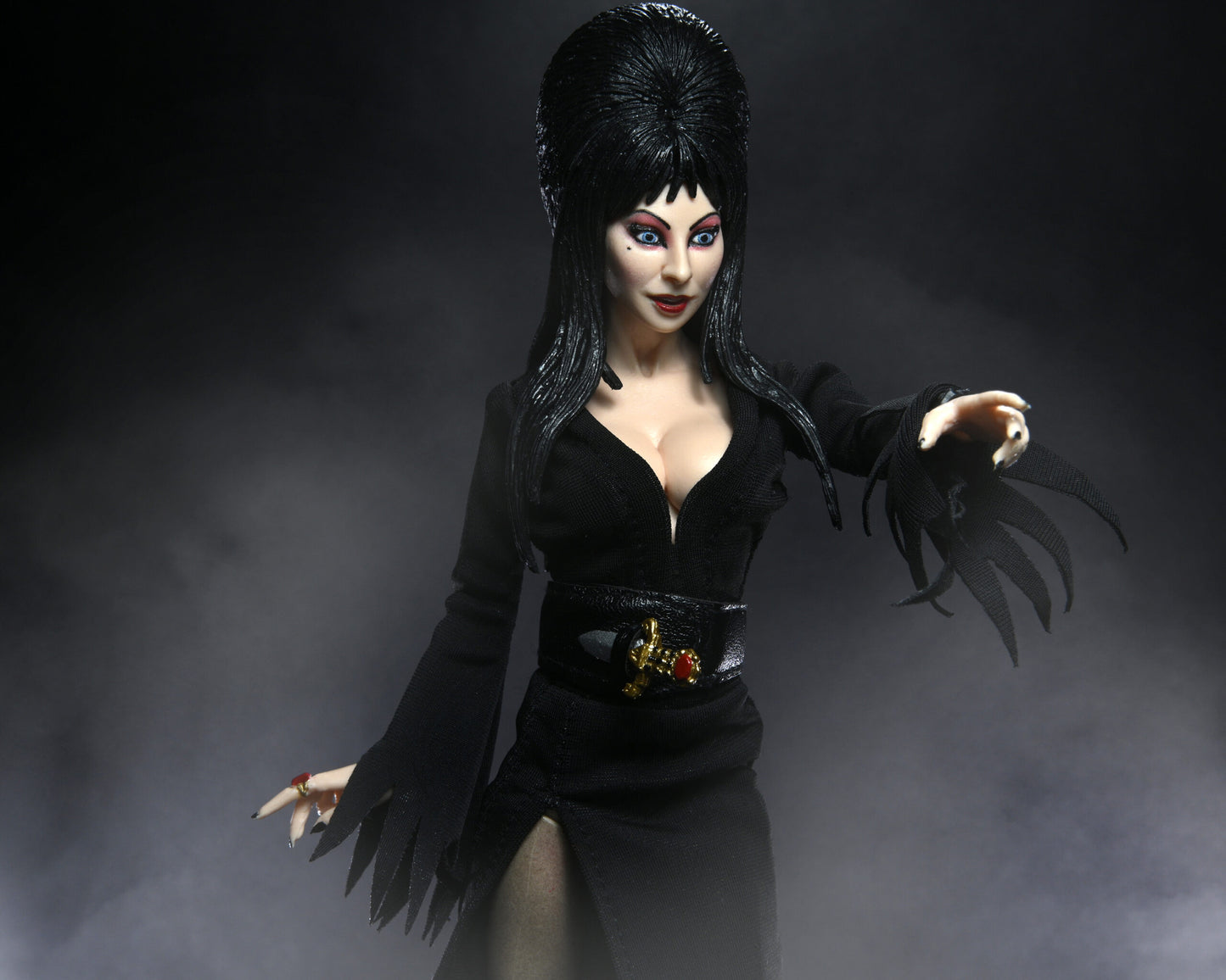 ELVIRA SEÑORA DE LA OSCURIDAD -NECA